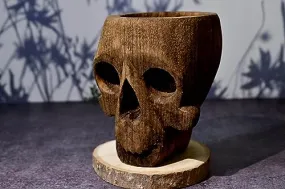 India House - Unleash Gothic Charm with The Enchanting Wooden Skull Tealight Holder: Perfect Oddities for Halloween and Beyond (Candle Holder Skull)