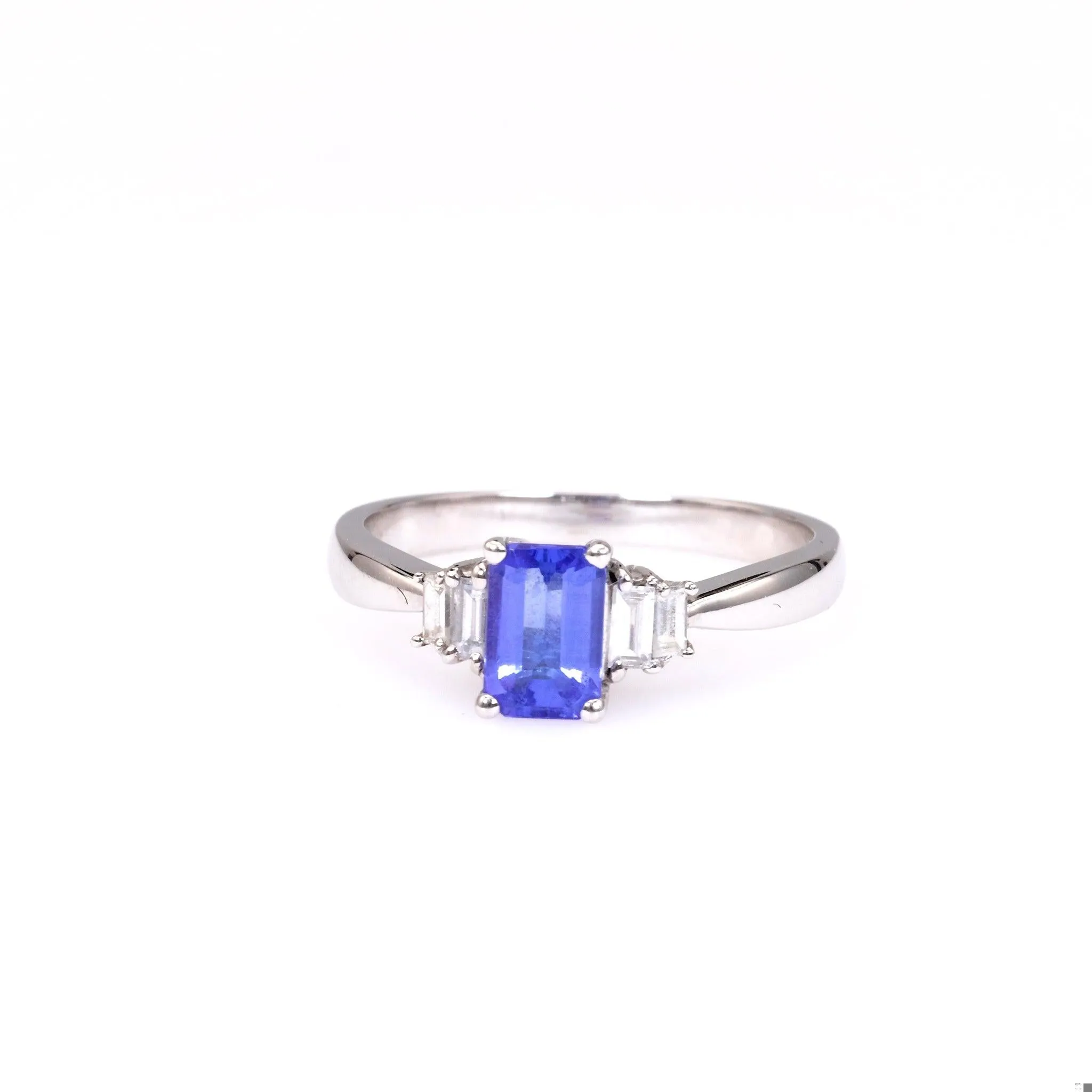 Tanzanite Diamond 18k White Gold Ring