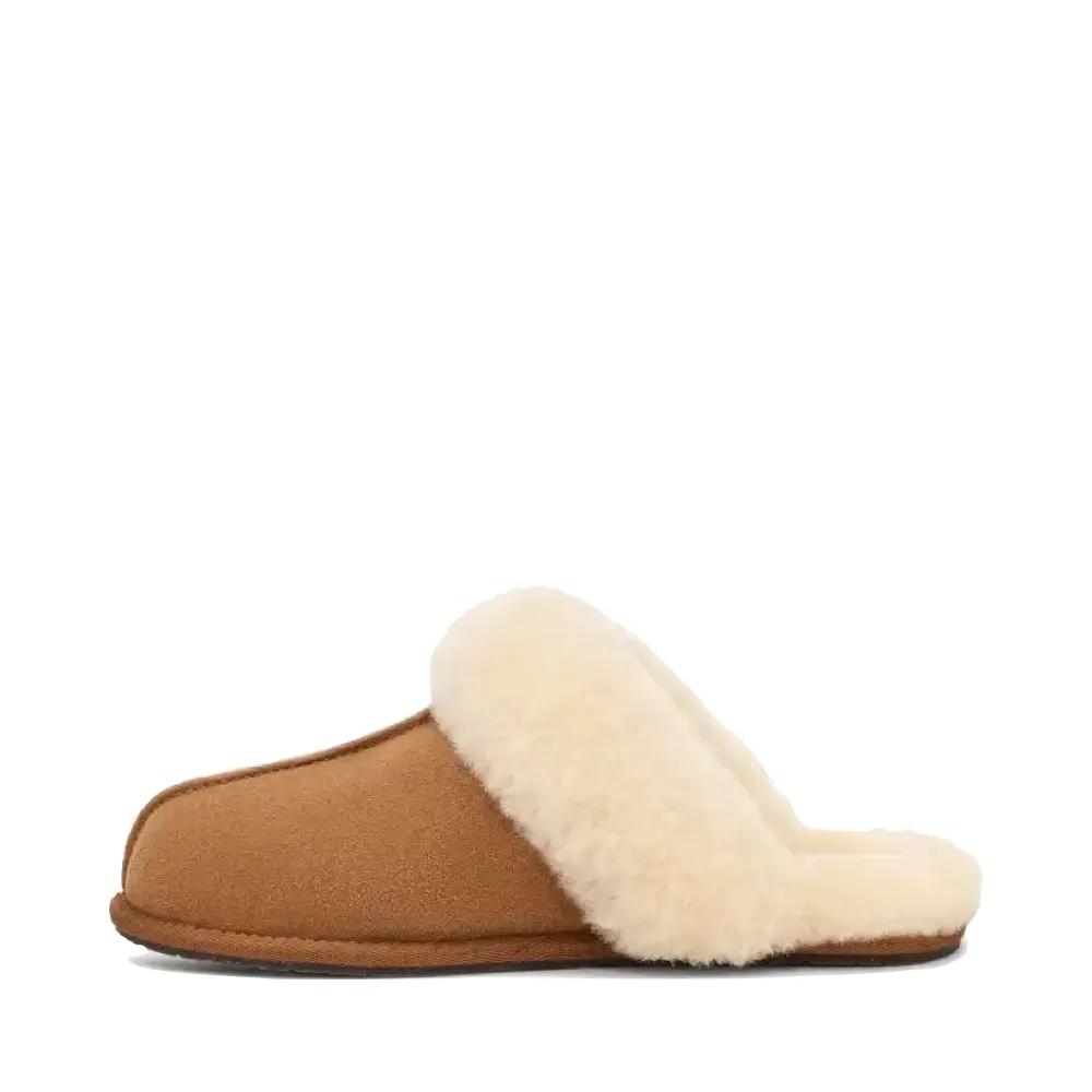 UGG Women's Scuffette II Slipper in Chestnut