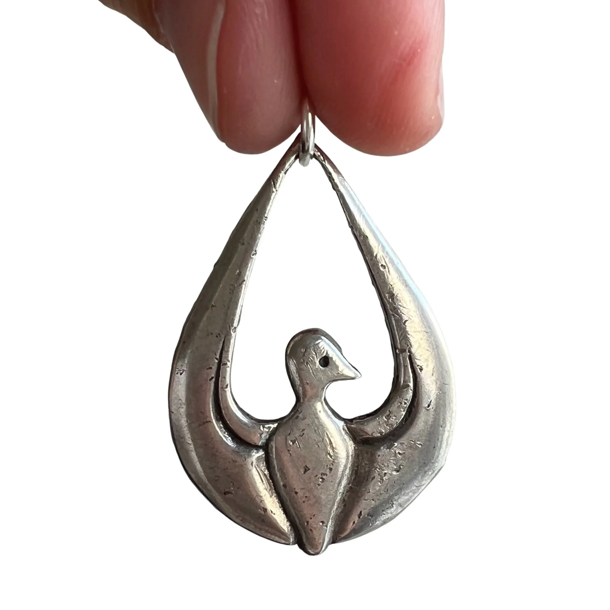 V I N T A G E // elegant flight / sterling silver bird / a pendant