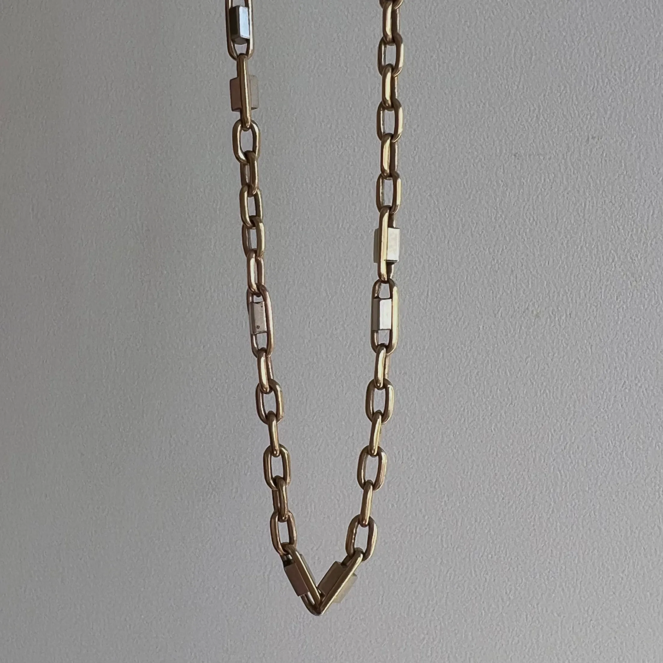 V I N T A G E // fancy biker / 9k 375 yellow and white gold biker station chain / 20.5", 13g