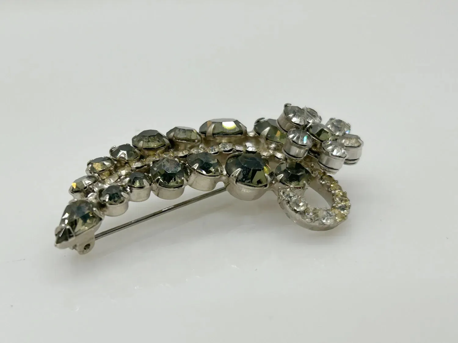 Vintage Brooch with Bright Sparkling Gray and Clear Rhinestones