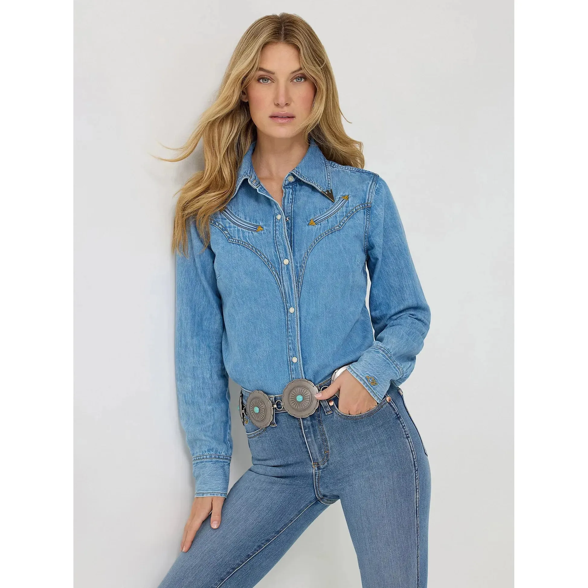 Women's Wrangler X Lainey Wilson Moxie Western Denim Shirt - Mid Wash denim