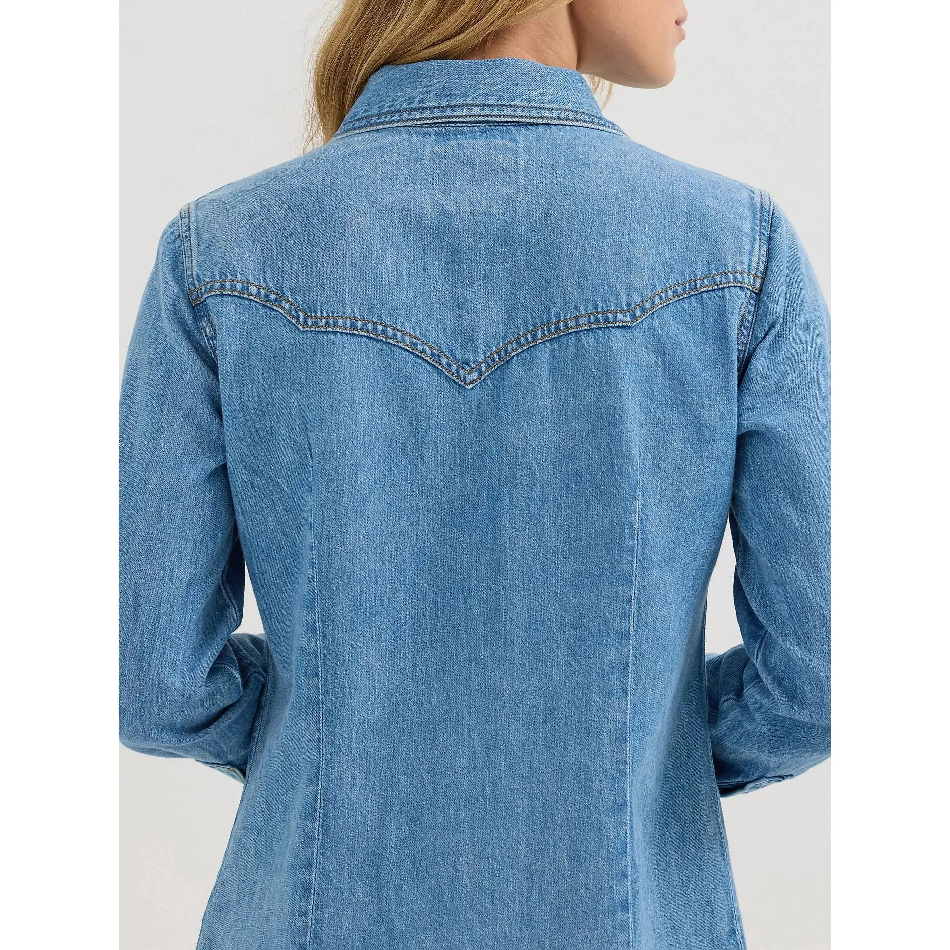 Women's Wrangler X Lainey Wilson Moxie Western Denim Shirt - Mid Wash denim