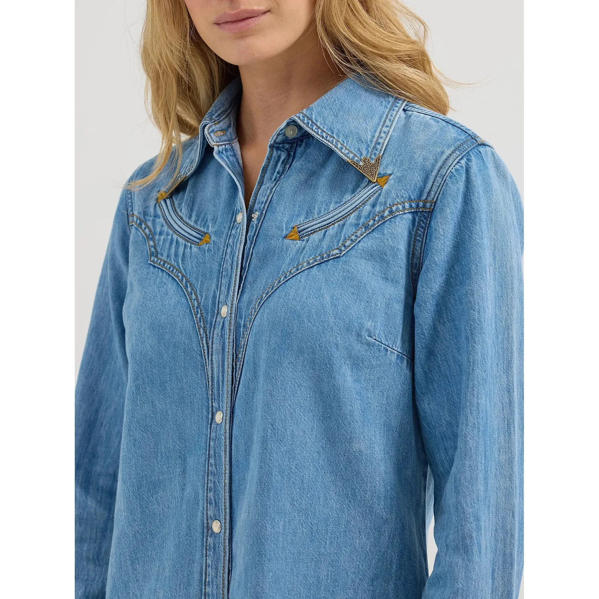 Women's Wrangler X Lainey Wilson Moxie Western Denim Shirt - Mid Wash denim