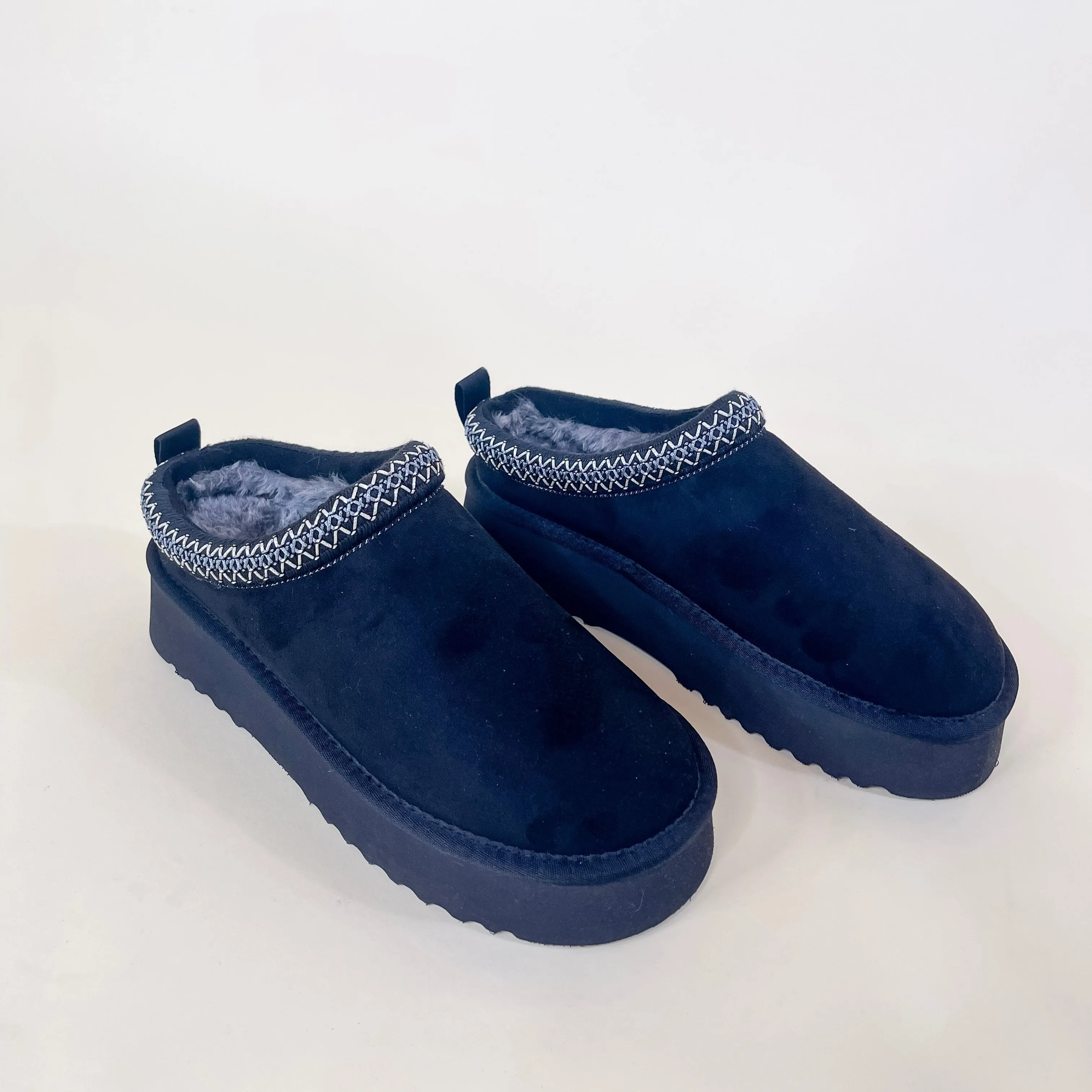 Yellow Box | Hardy Flatform Slipper in Black